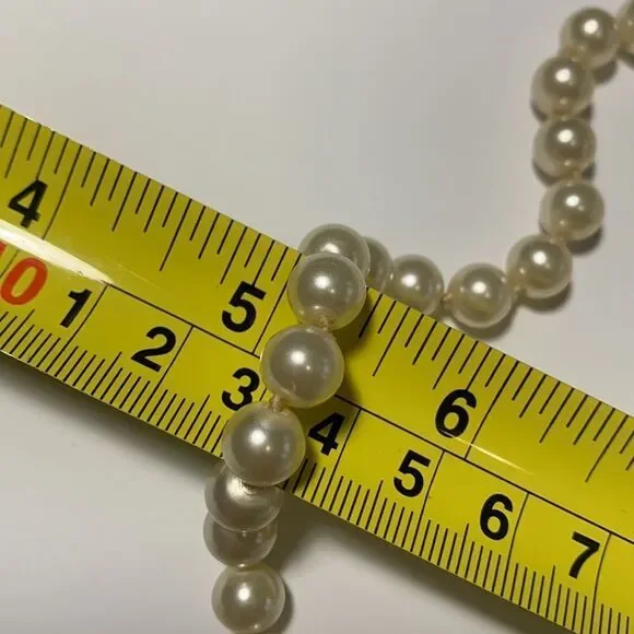 Quality Faux Pearl necklace -Vintage - Picture 6 of 6